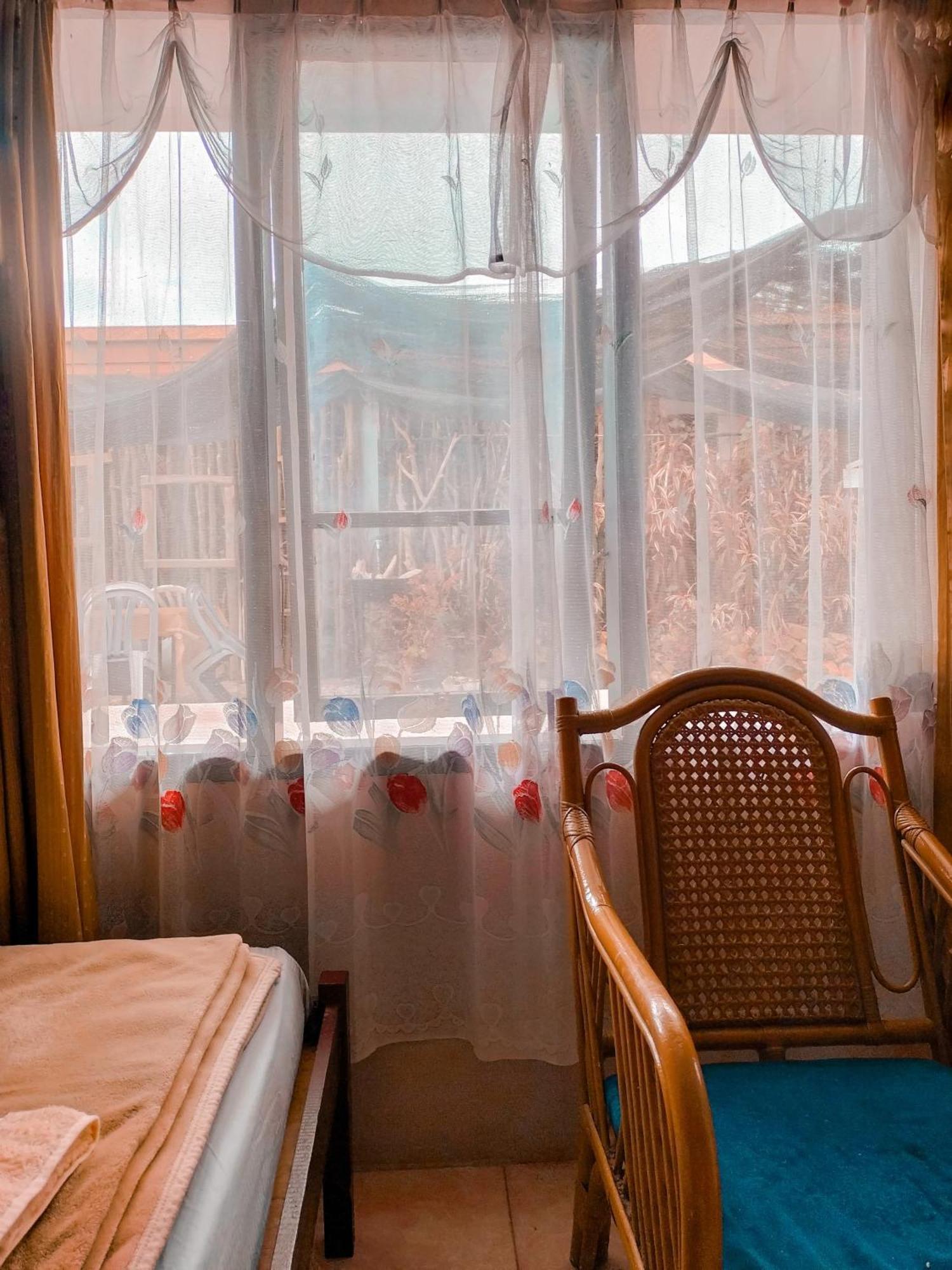 Brussels Homestay Kost Баліге Екстер'єр фото